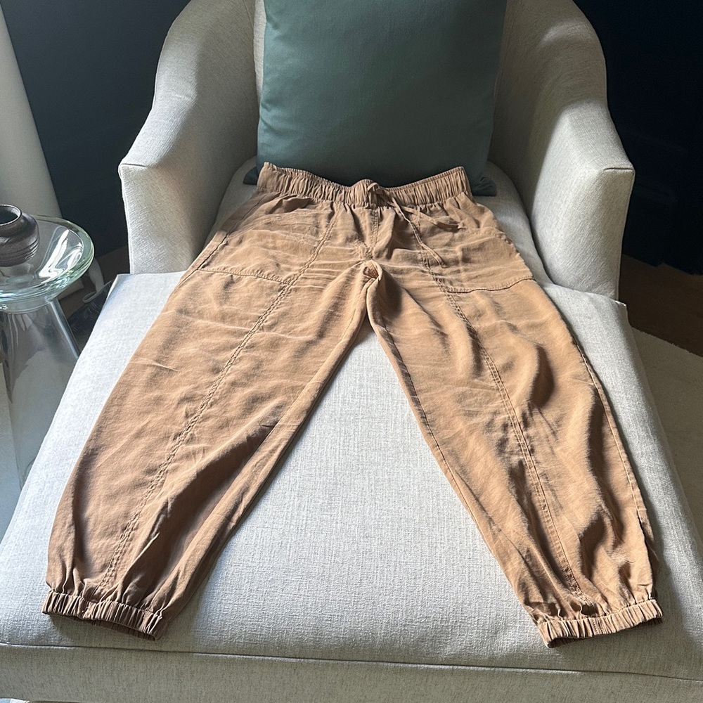 Abercrombie & Fitch Tan Elastic Waist Joggers